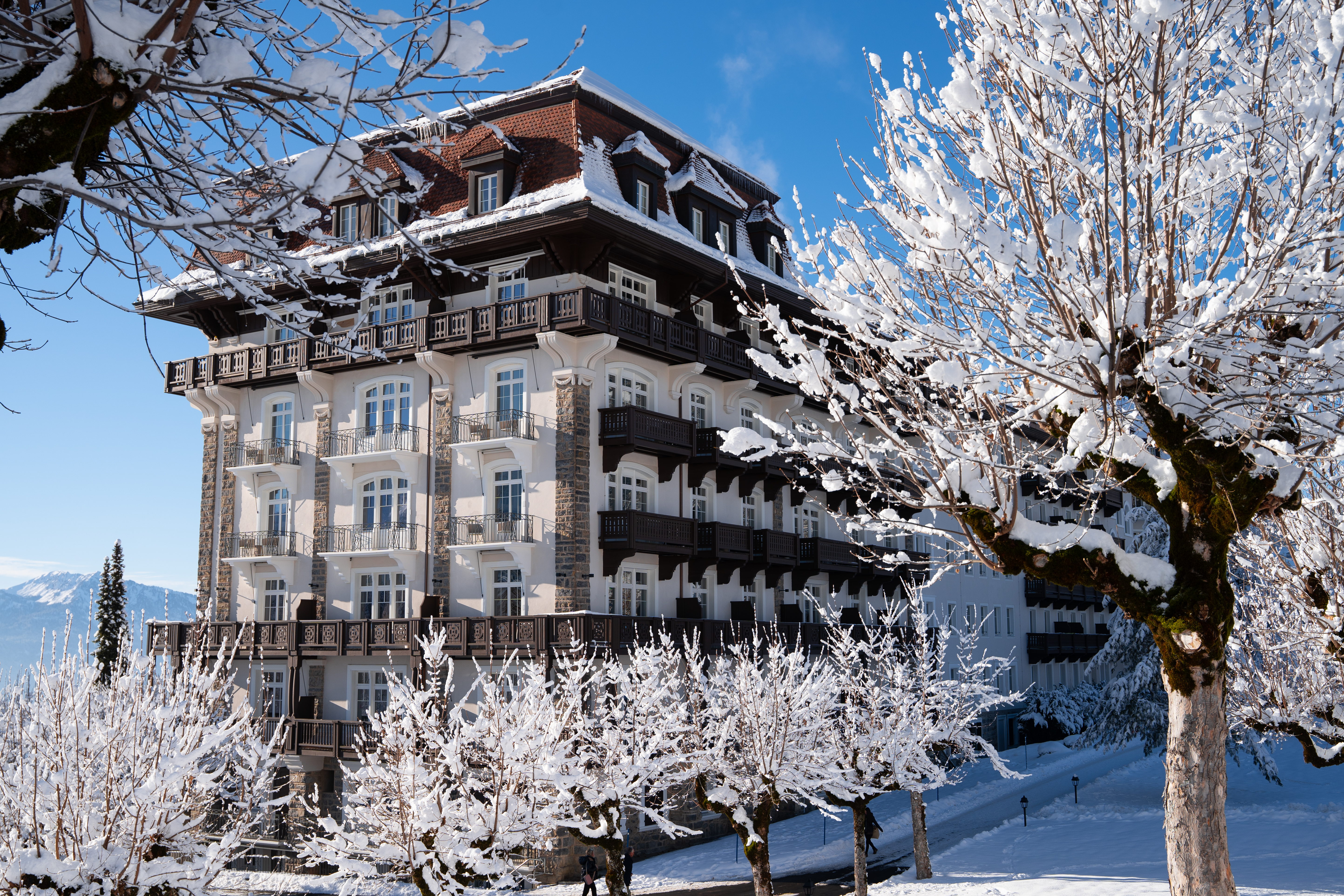 villars-palace-Building-Winter-2